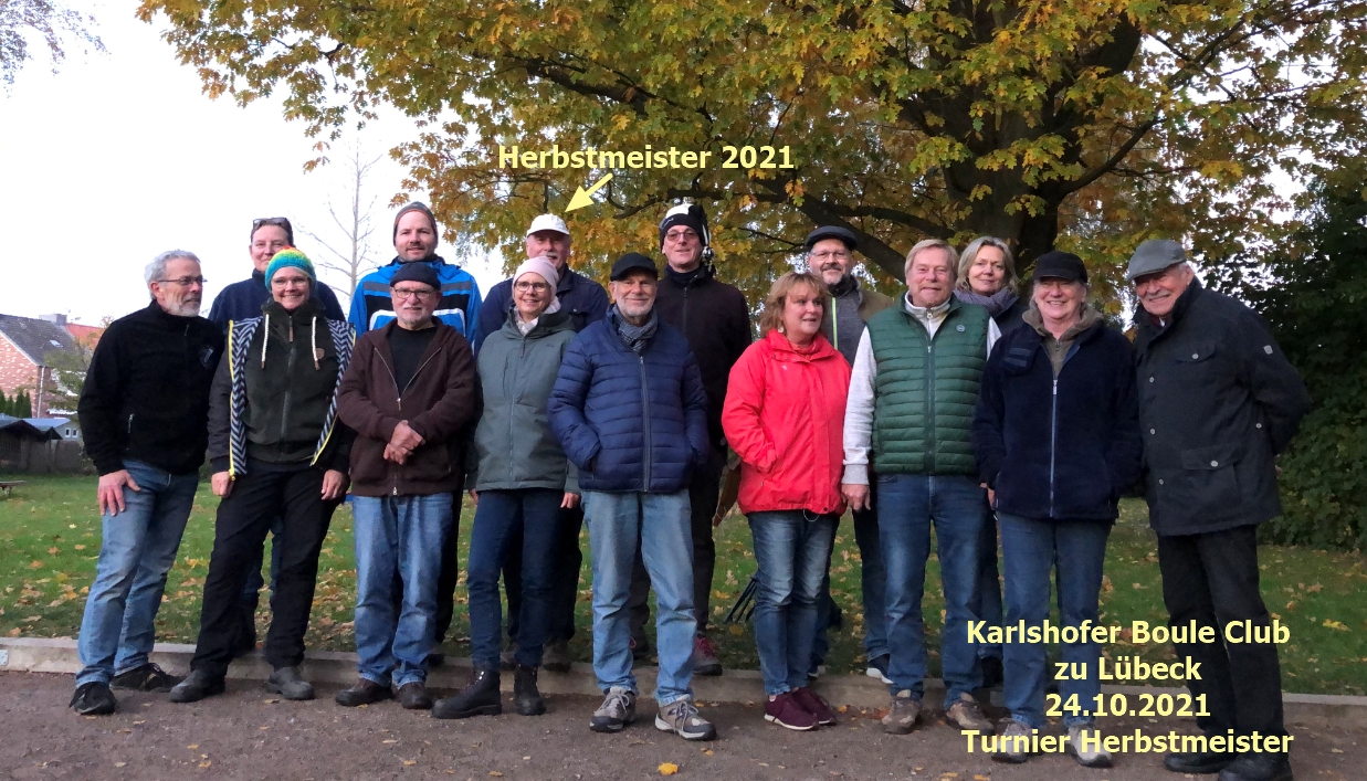 Teilnehmer*innen der inoffiziellen Karlshofer Herbstmeisterschaft im Boule